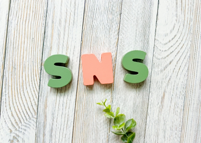 facebook 広告 アカウント エラー