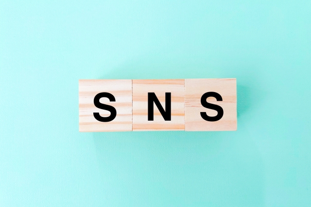 facebook 広告 ライブラリ